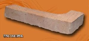 LADRILLO RUSTICO 23X11X3,7 ADOBE ESCUADRA - RLM
